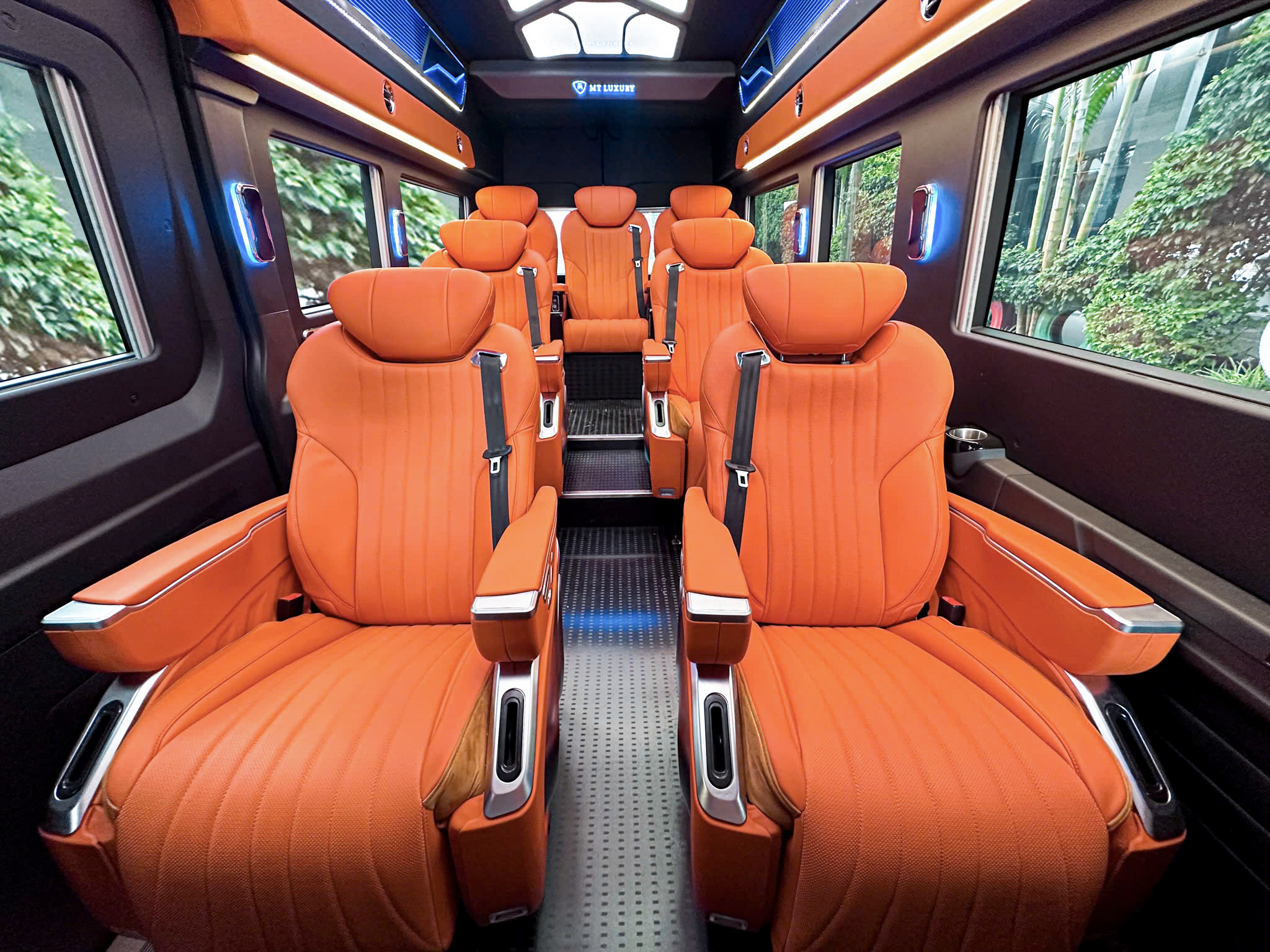 Thuê xe limousine dcar đi Tam Đảo