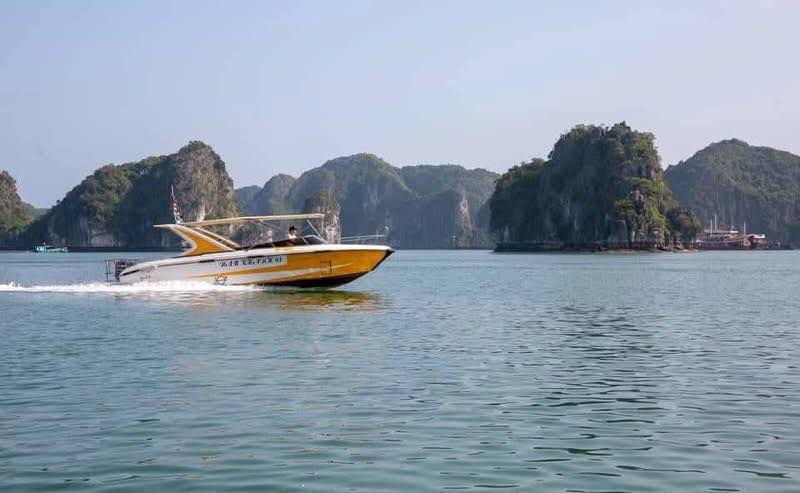 Tour Cano thăm vịnh Hạ Long - Lan Hạ