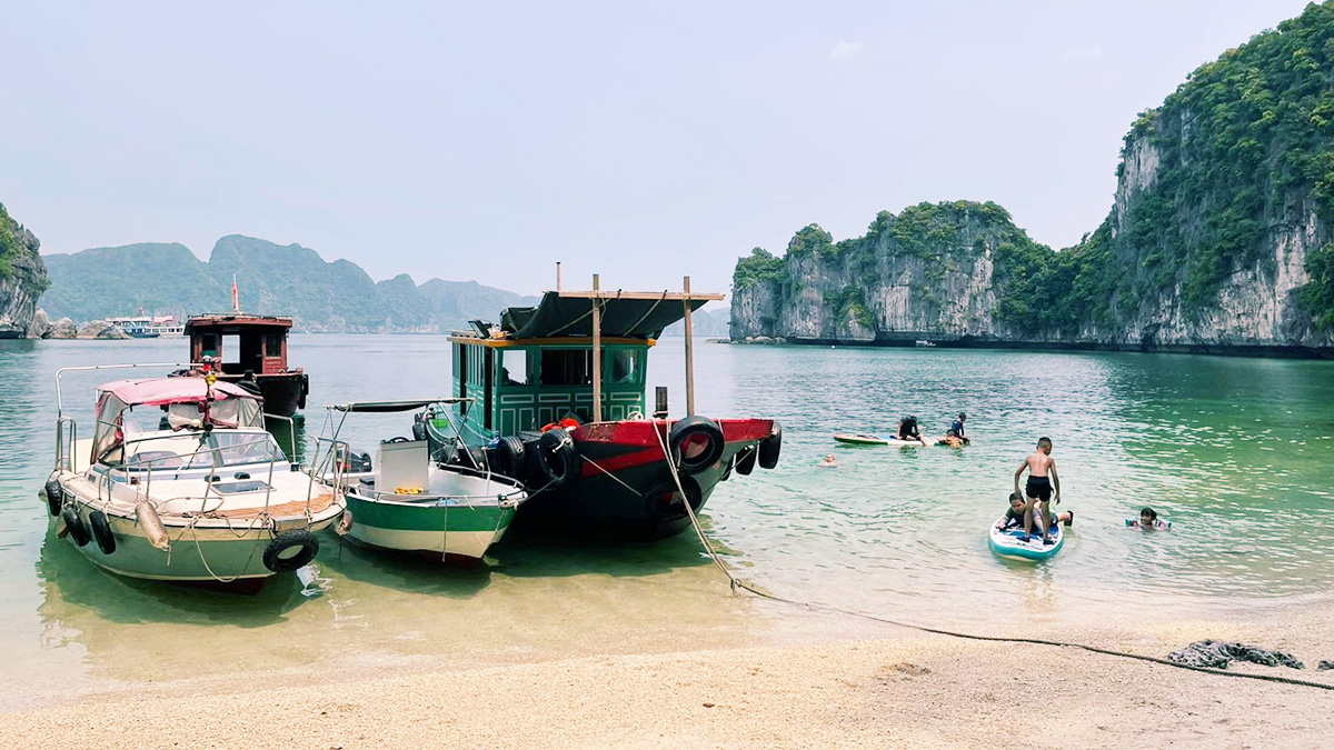 Tour tham quan vịnh Hạ Long bằng Cano