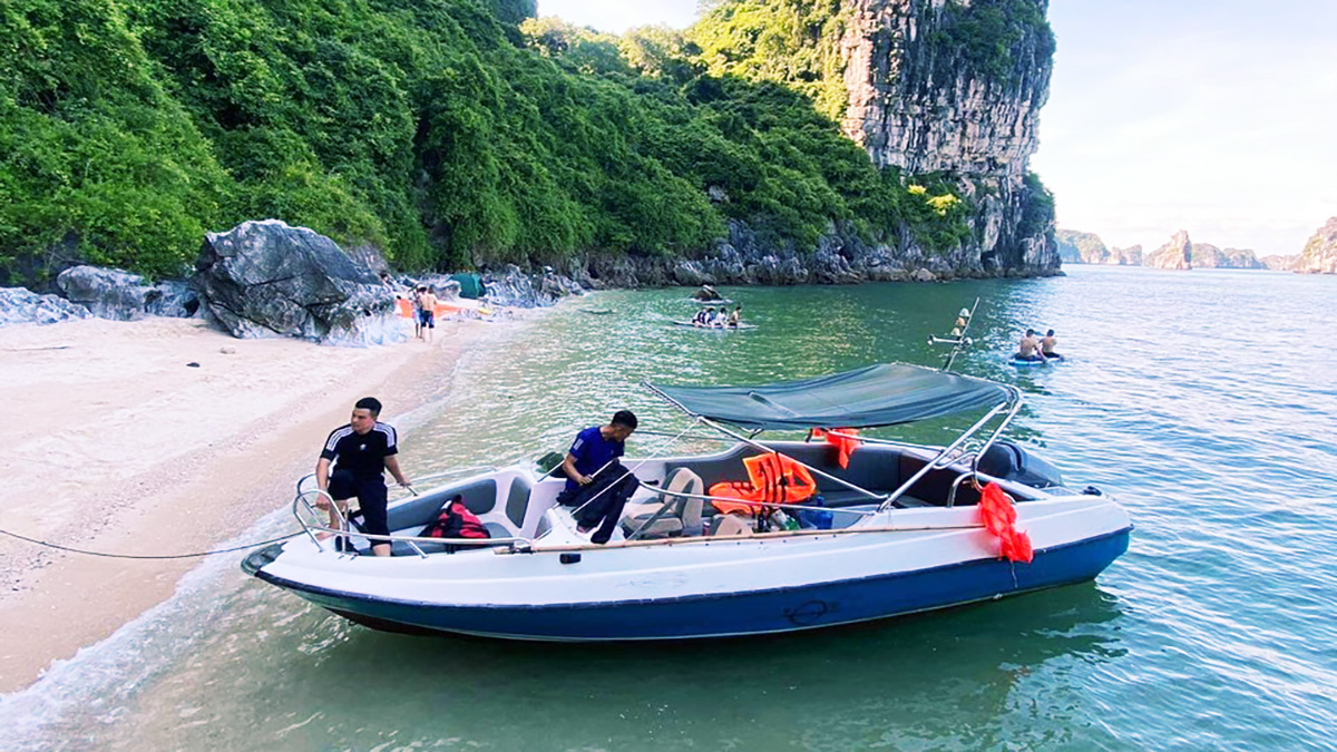 Tour tham quan vịnh Hạ Long bằng Cano