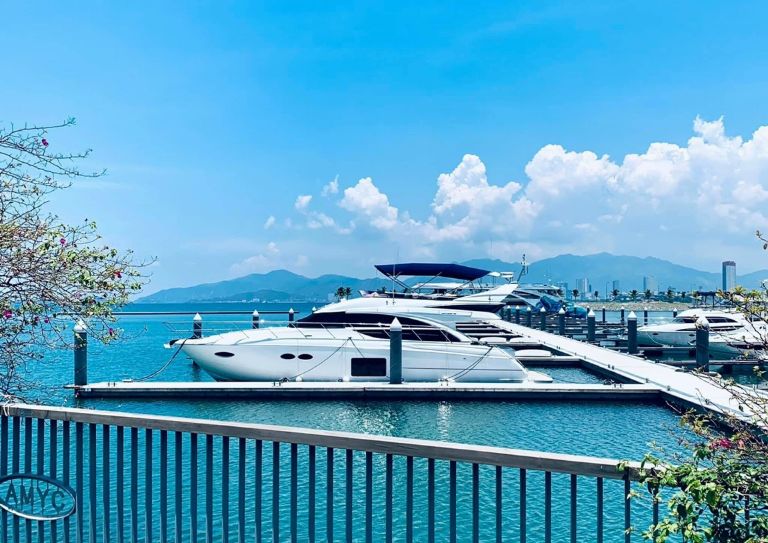 Du thuyền Ana Marina 5 sao Nha Trang