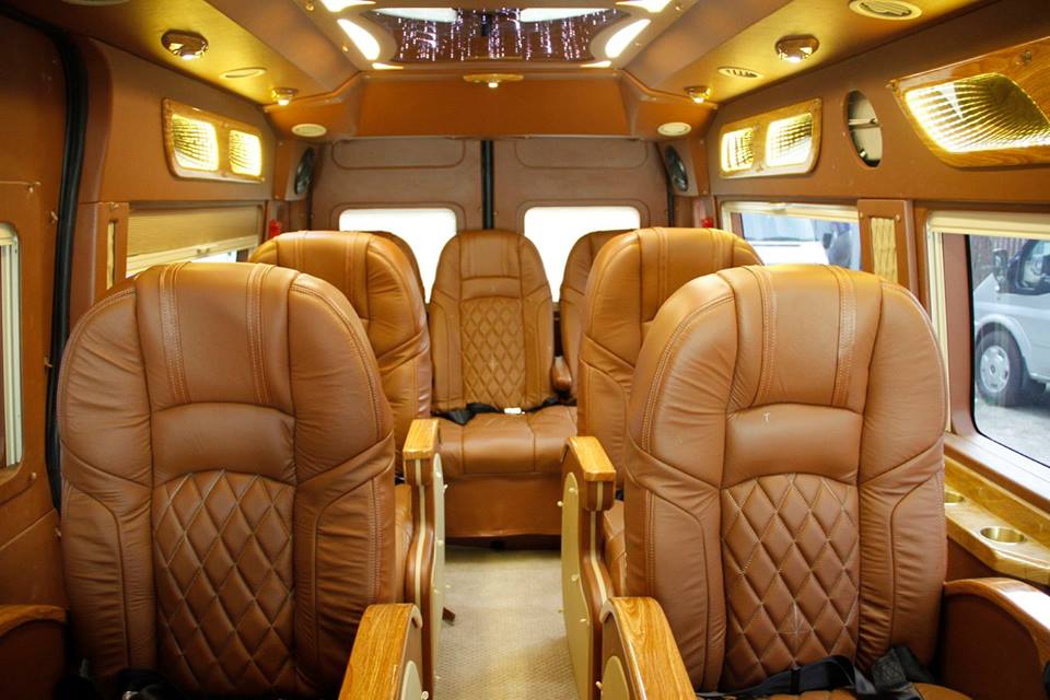 Noi Bai Airport Limousine Service