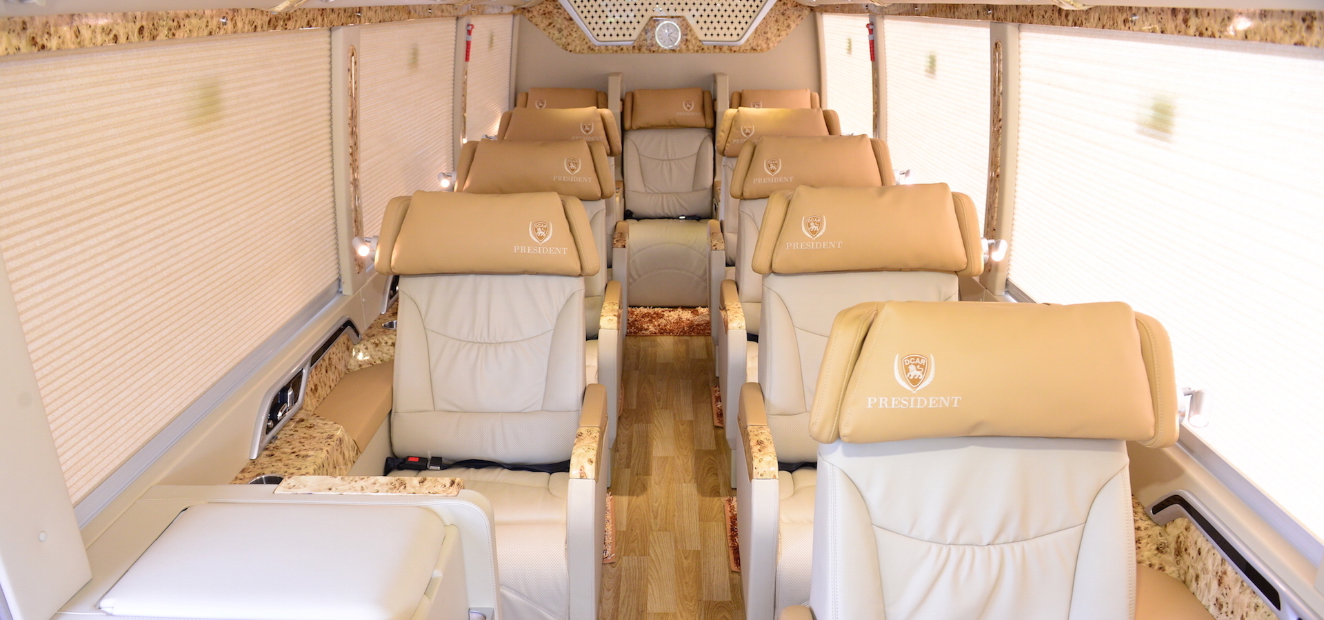 Thuê xe Fuso Rosa Limousine President 12 chỗ