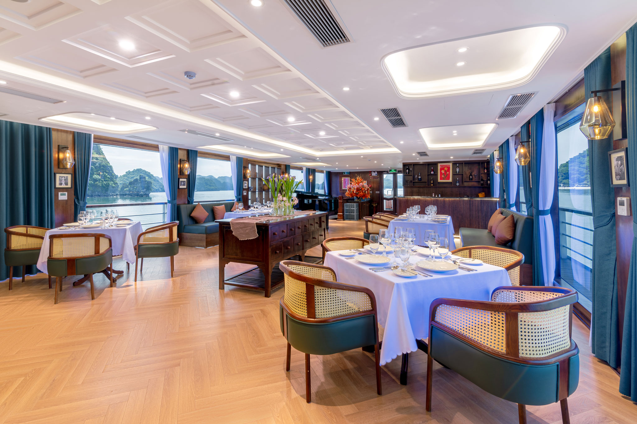 Du thuyền Iris Hạ Long Cruise 1 ngày