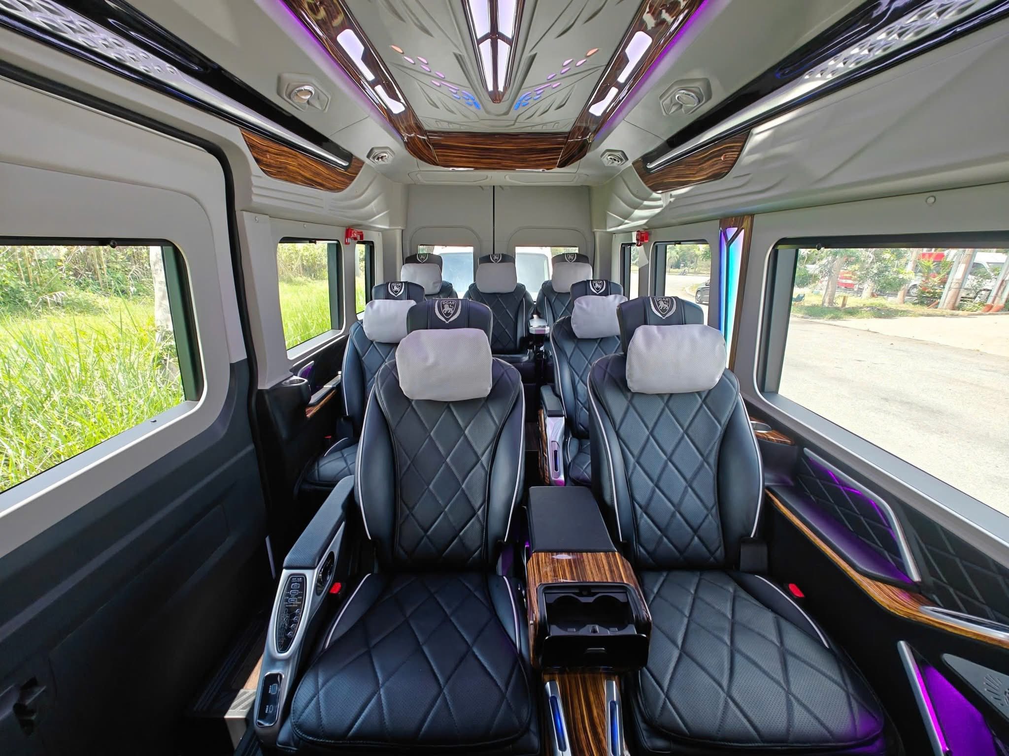 Thuê xe limousine dcar Hà Nội đi Flamingo Đại Lải