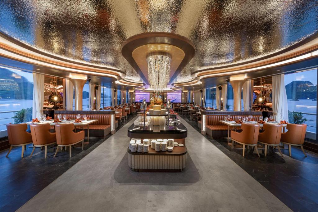 Siêu Du thuyền Sea Stars Hạ Long 2 Ngày 1 Đêm