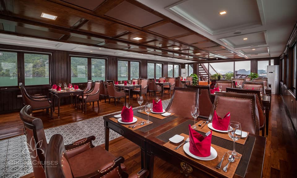 Thuê tàu du lịch VIP vịnh Lan Hạ - Cát Bà