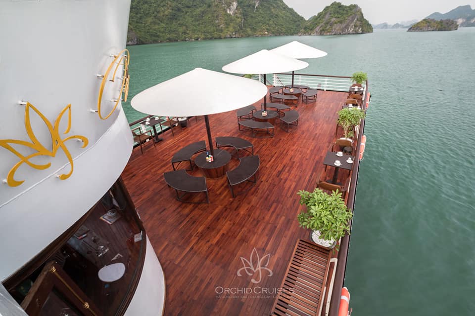 Thuê tàu du lịch VIP vịnh Lan Hạ - Cát Bà