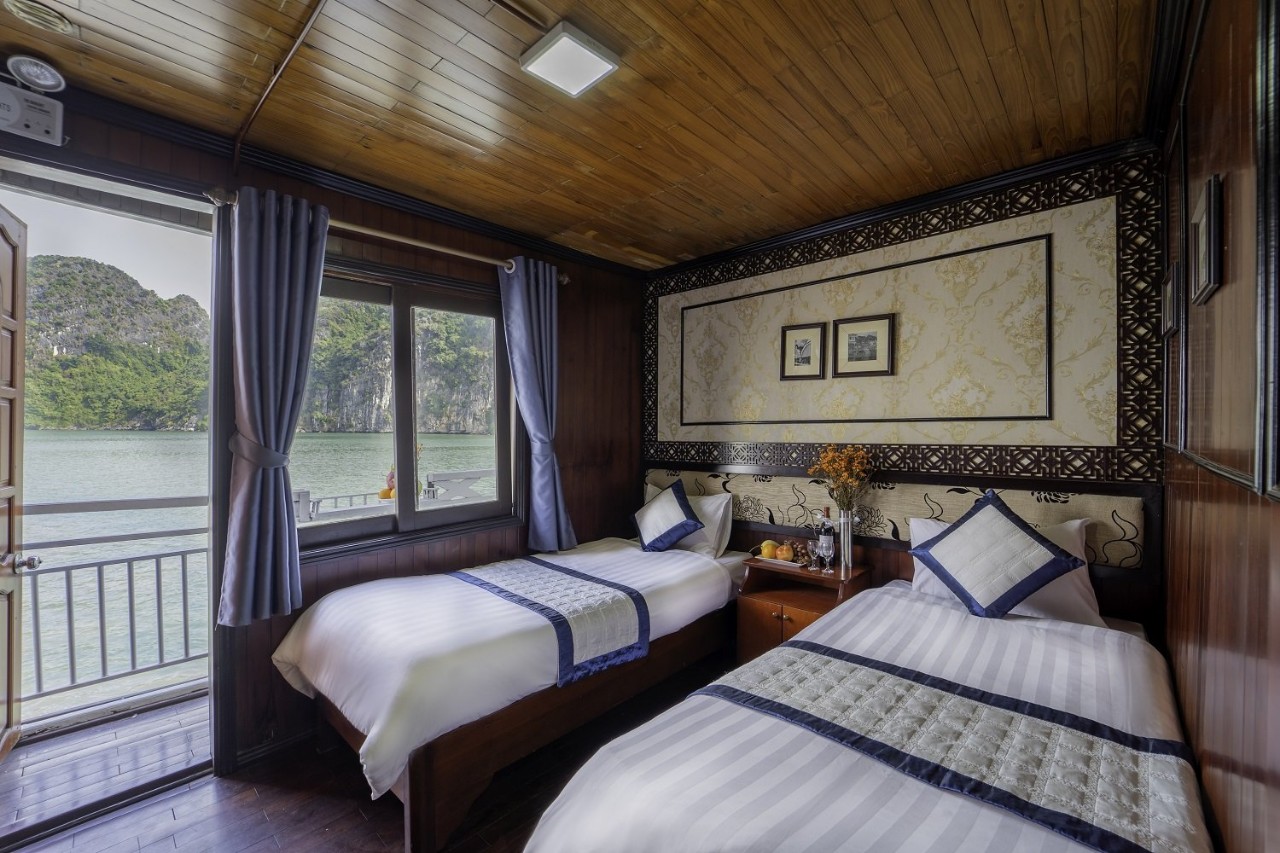 Tour du lịch Hạ Long ngủ đêm trên du thuyền 2 ngày 1 đêm