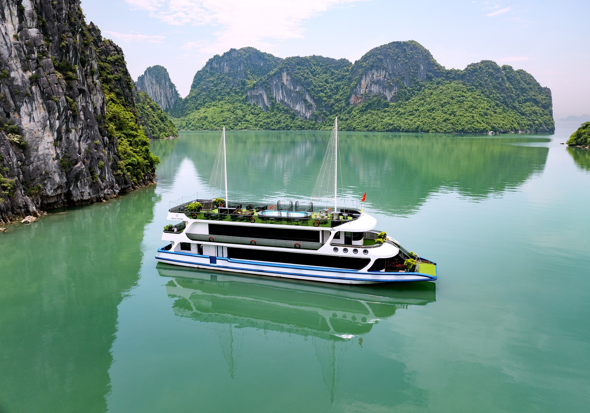 Du thuyền Sea Lion Hạ Long 5 sao