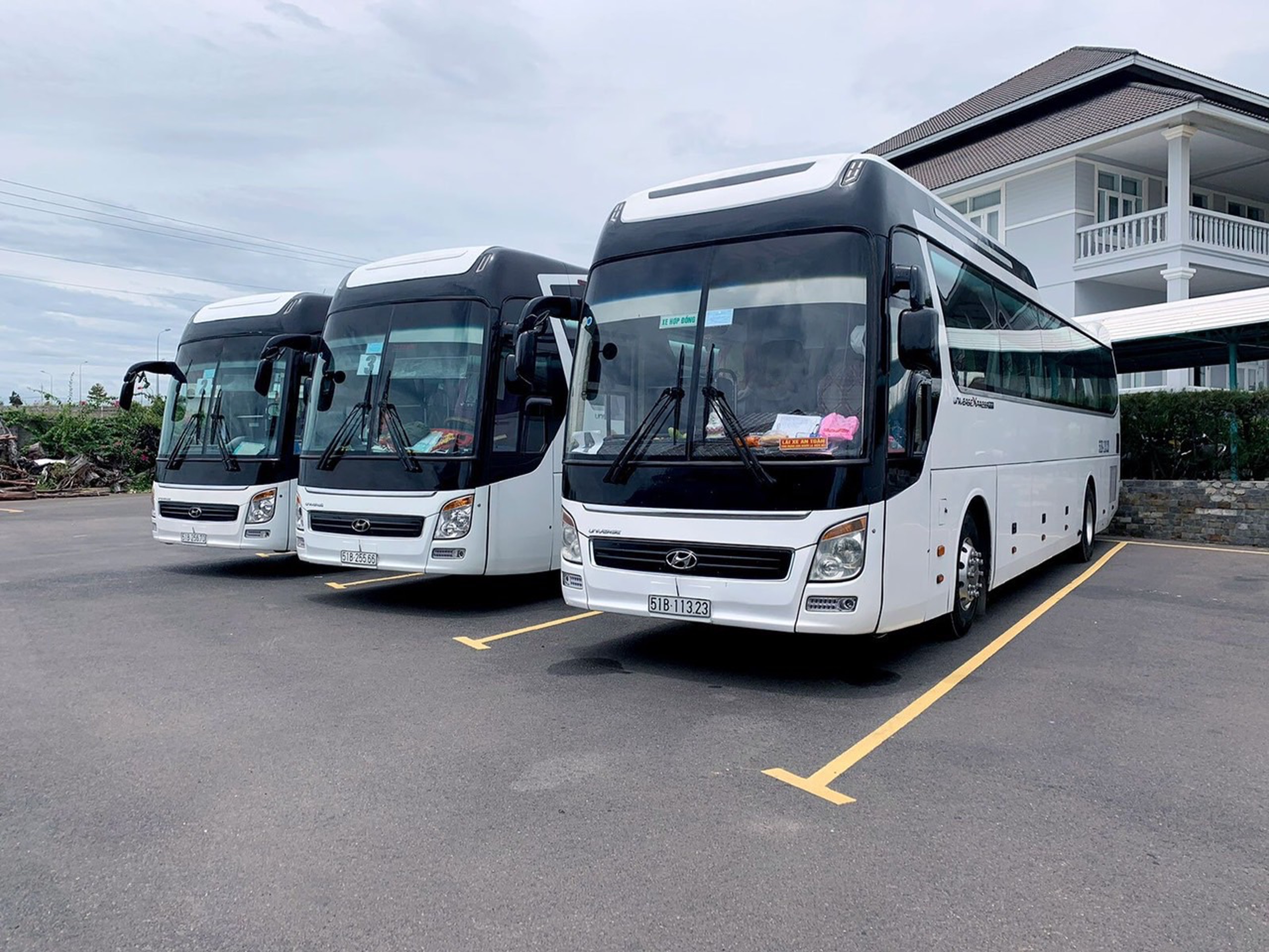 Thuê xe 45 chỗ giá rẻ Hà Nội